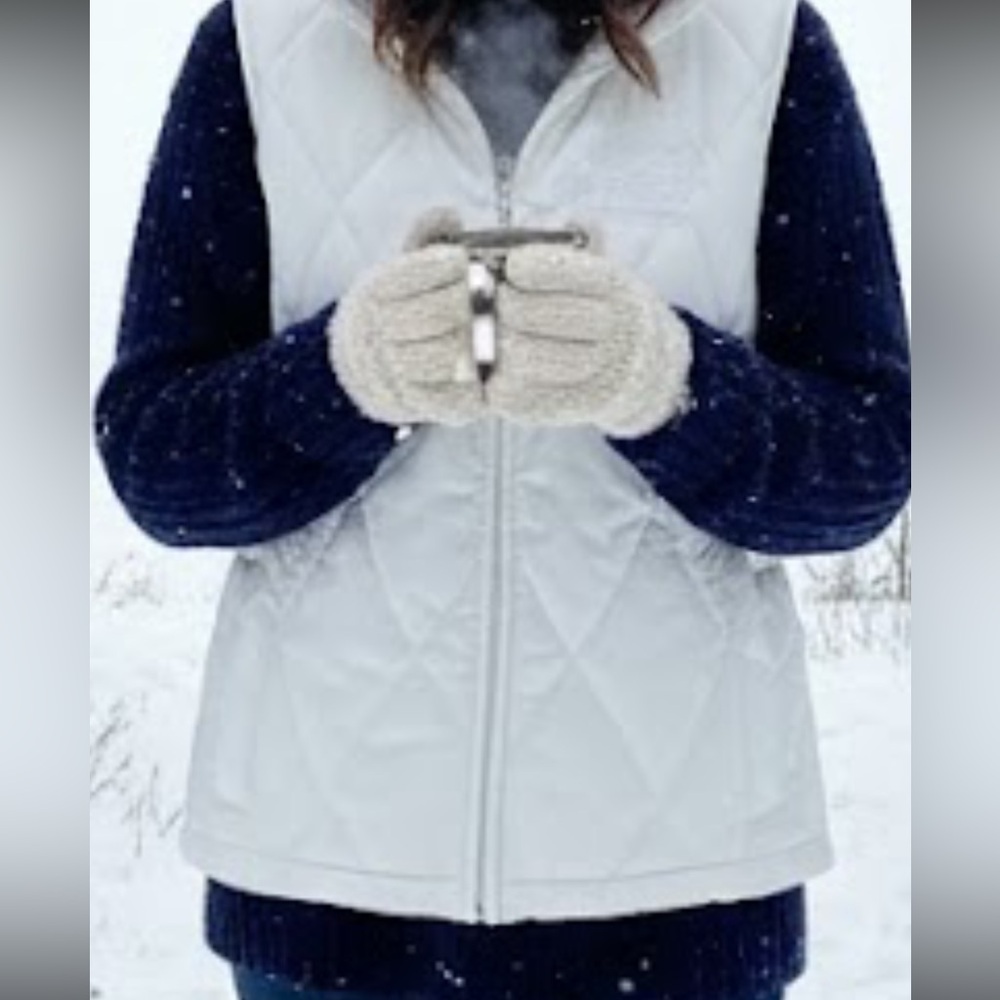 Cozy Cream Knit Gloves